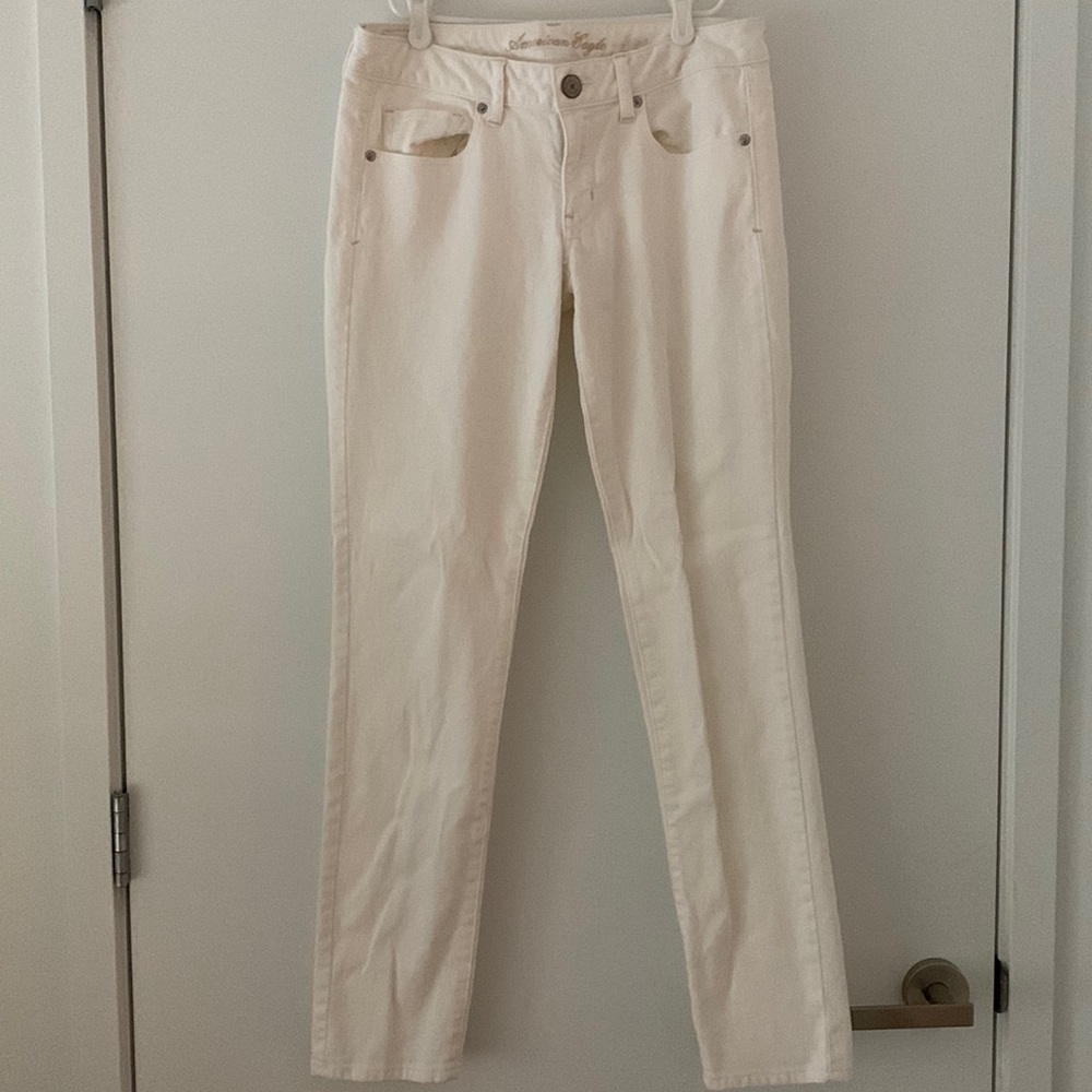 White American Eagle skinny stretch jean